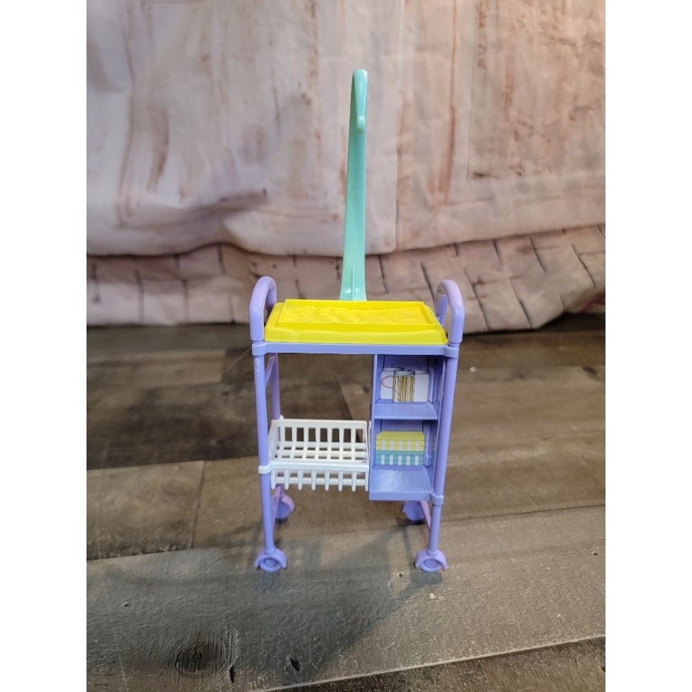 Baby changing station table doctor‎ Mattel 2020 toy doll accessory